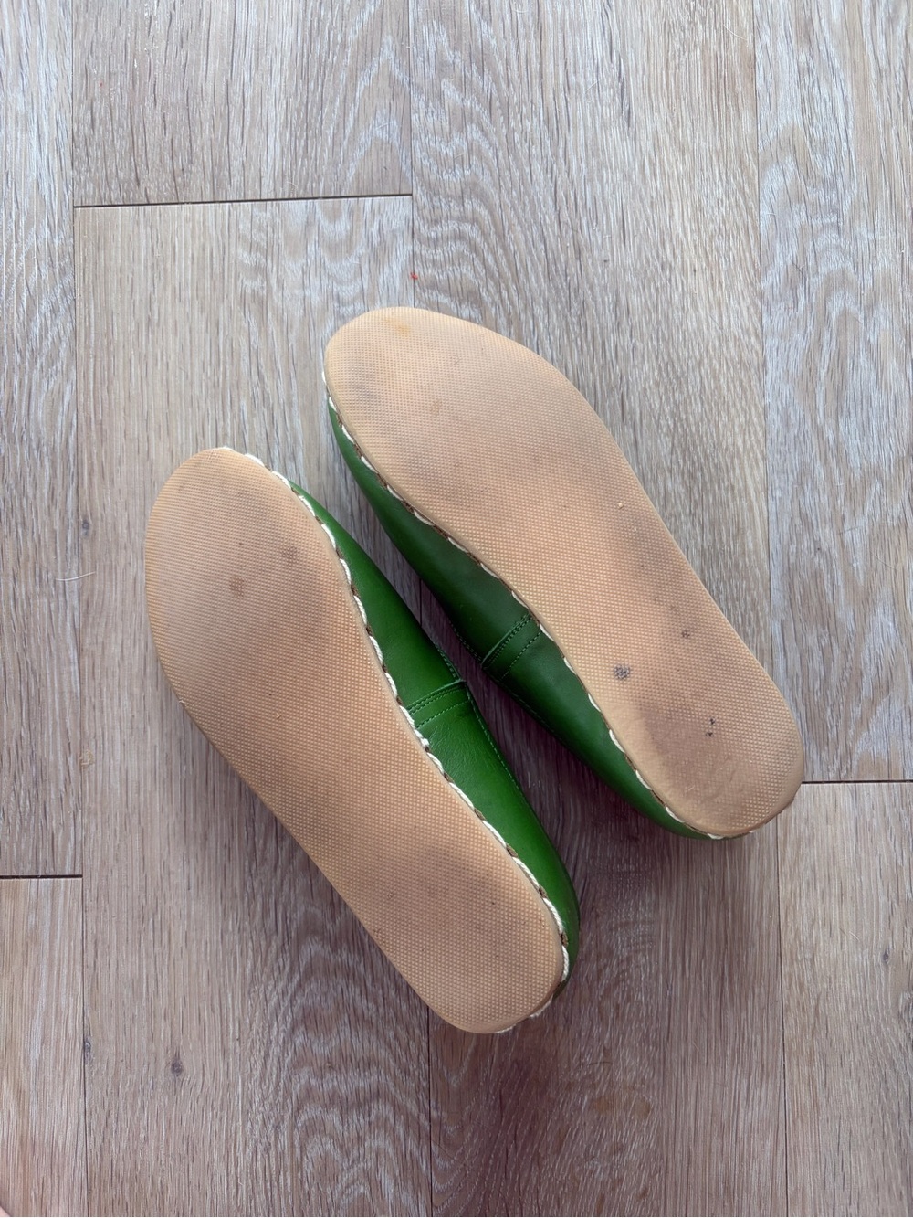 Sabah Loafers in Green Leather: Size W 40 (Size W 9) - Picture 3 of 3